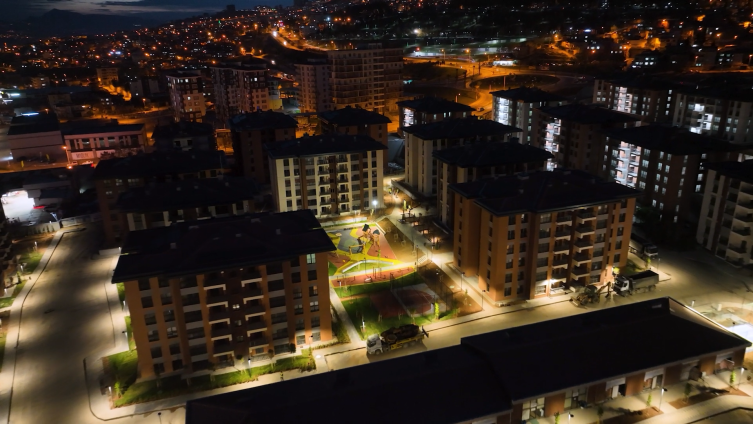 Bakan Kurum: Ebrar Sitesi'nin yerine yaptığımız güvenli, konforlu konutlarımızı tamamladık